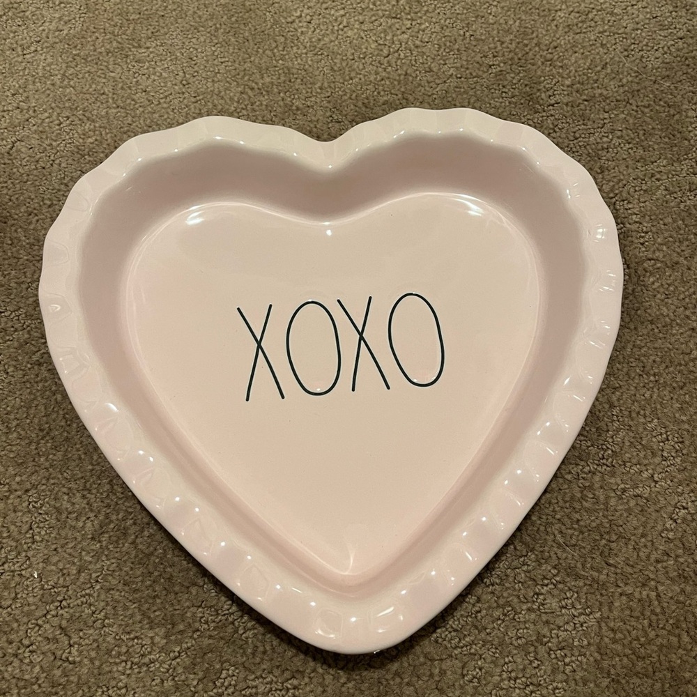 Rae Dunn Pink Heart-Shaped XOXO Pie Plate Dish Valentine’s Day